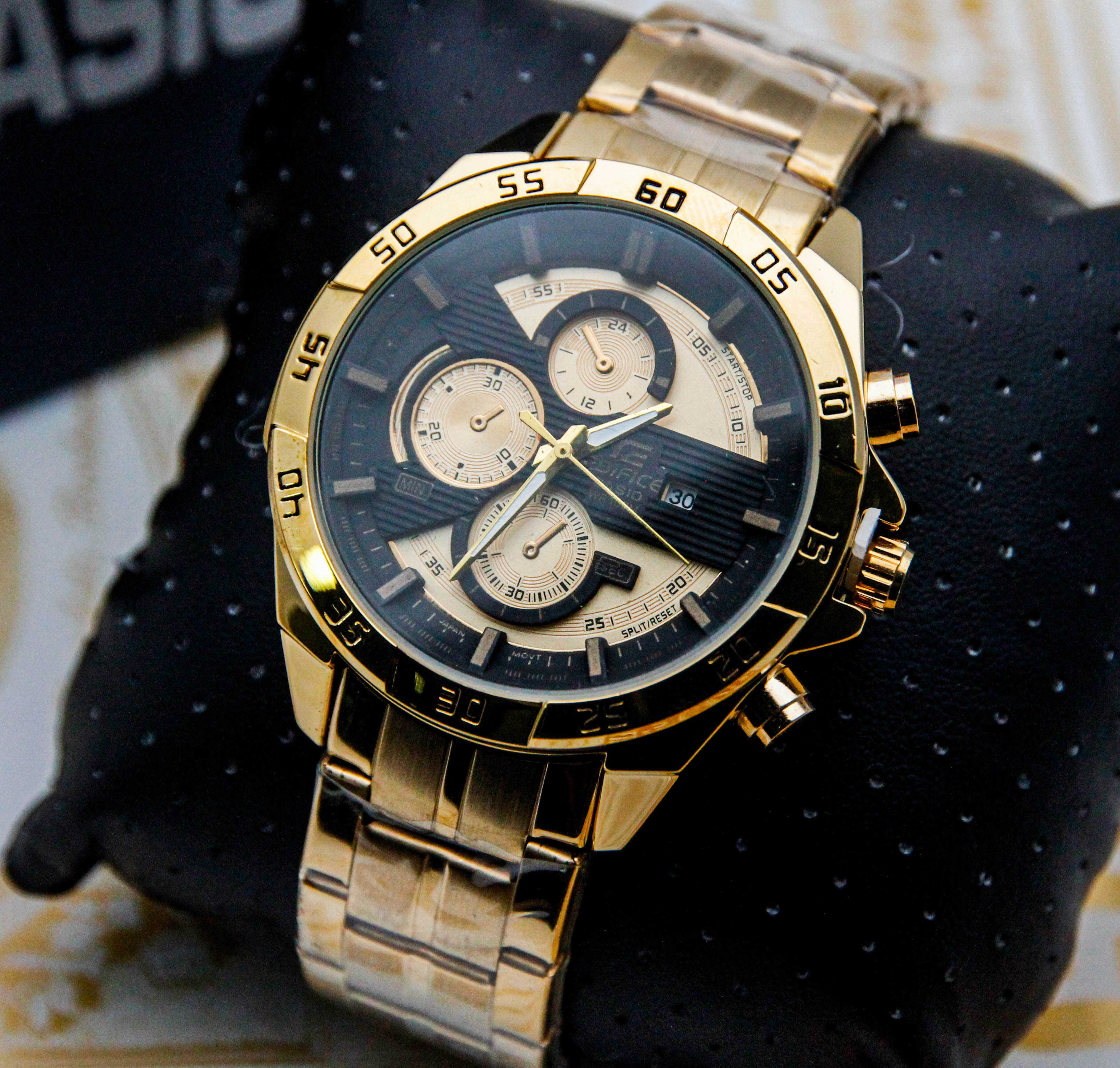 EDIFICE R9